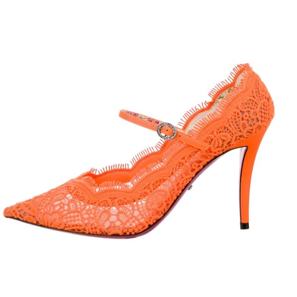 Brand New Gucci Virginia lace Pattern pumps with Tags- box included - Picture 3 of 3